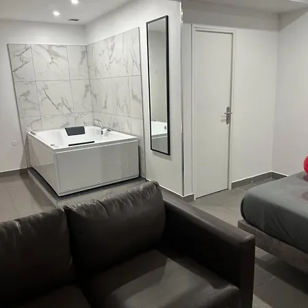 Lov'spa 2 아파트 플뢰리메로기스